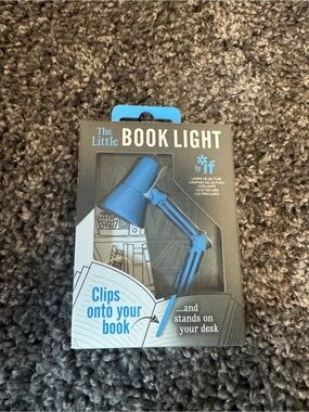 Barnes & Noble Blue Clip-On Mini Book Light